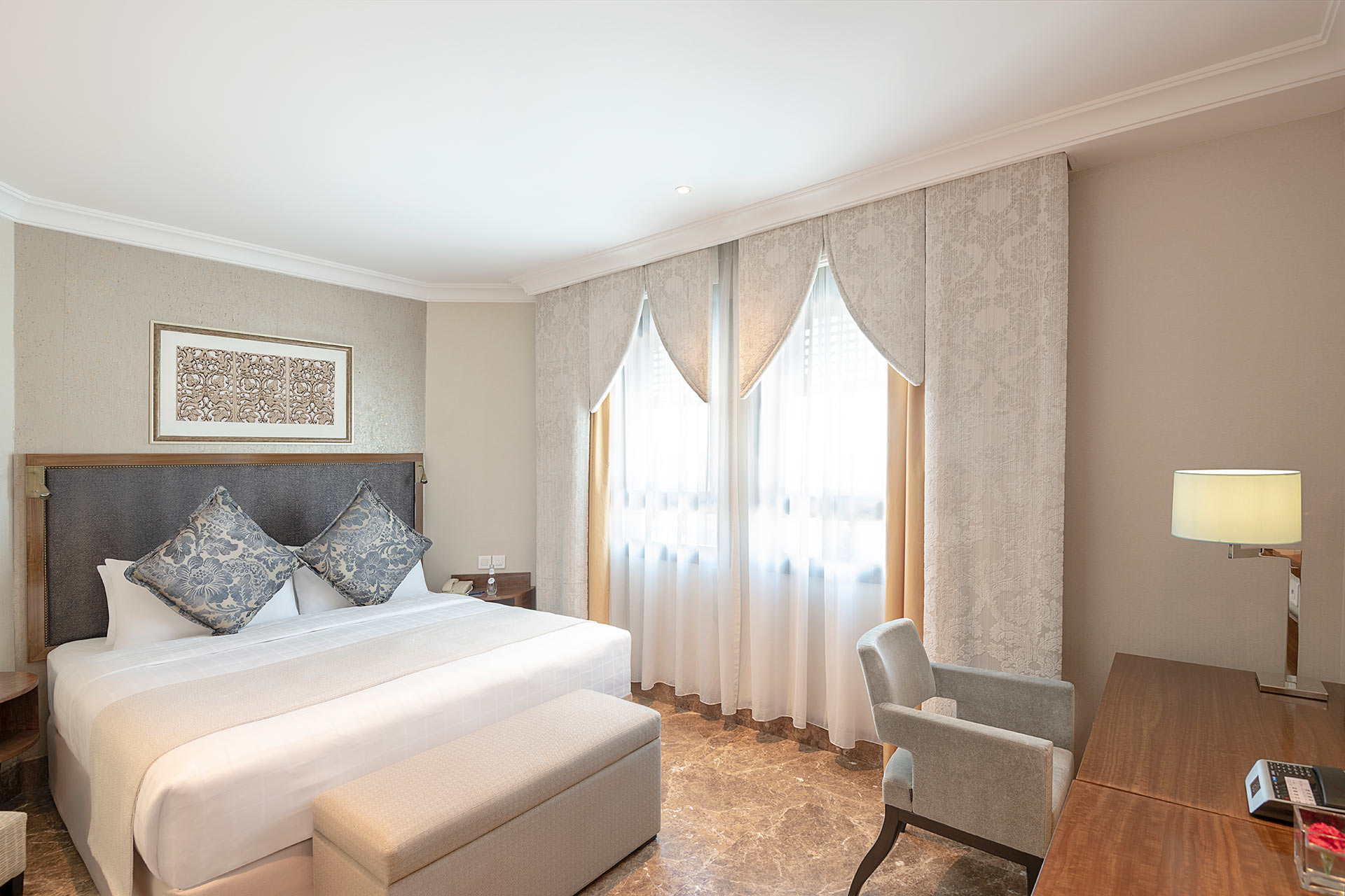 Premier Suite Haram View-bedroom