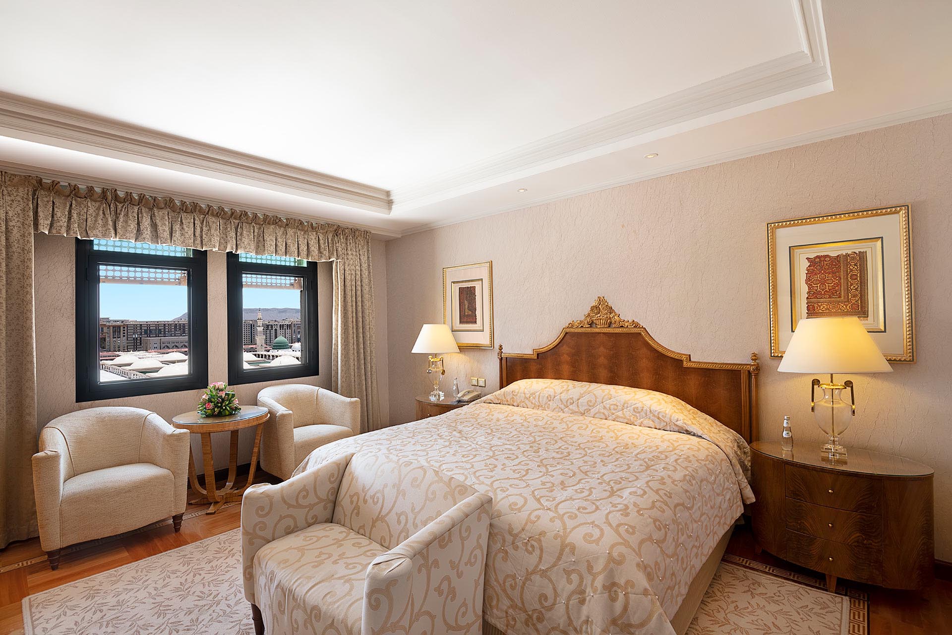 Royal-suite-haram-view-Master-bedroom