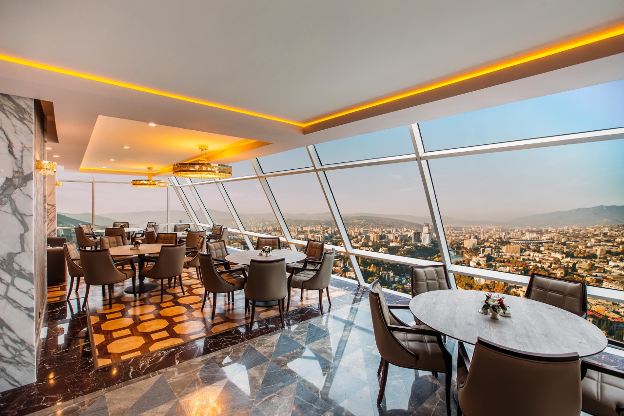 Xeme Bar Panoramic Window View